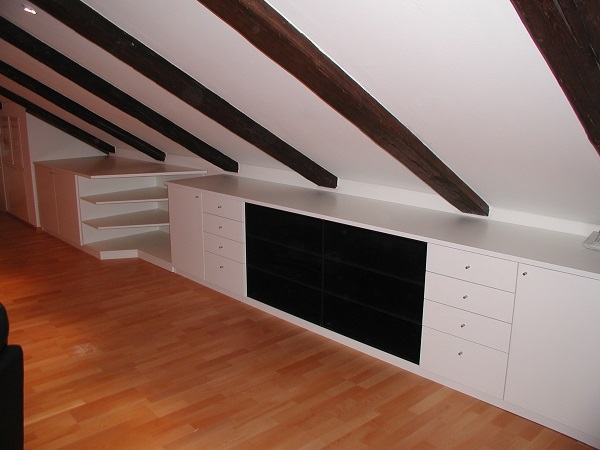 Schränke wohnzimmer möbel in der dachschräge integriert – manuform